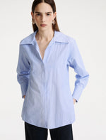 Load image into Gallery viewer, Neckerchief-adorned cotton poplin shirt - LIGHT BLUE
