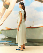 Carregar imagem no visualizador da galeria, sage elegant &amp; refined dress
