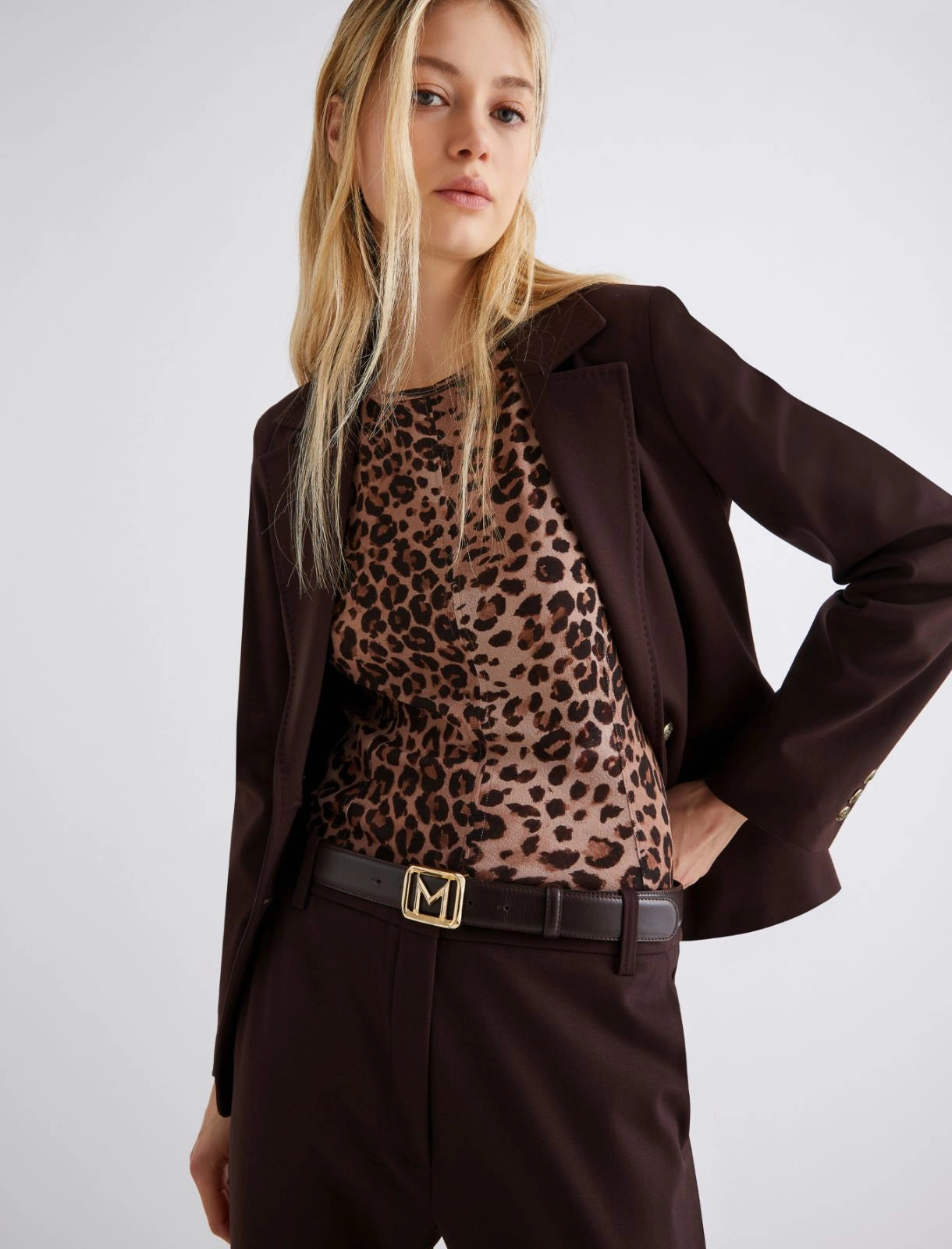 dark brown Golden-buckle belt