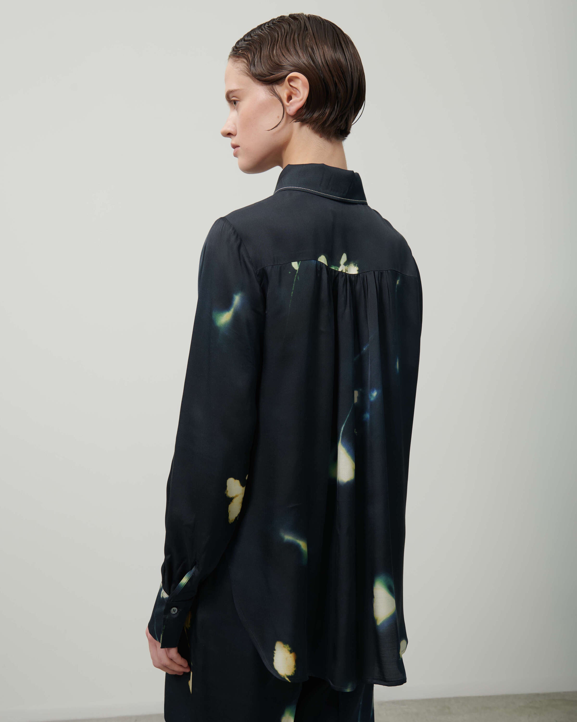 dark sapphire printed viscose shirt