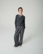 Carregar imagem no visualizador da galeria, deep grey sweater with zip on the back
