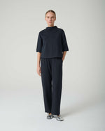 Carregar imagem no visualizador da galeria, dark sapphire trousers with satin belt
