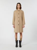 Carregar imagem no visualizador da galeria, beige single-breasted wool coat
