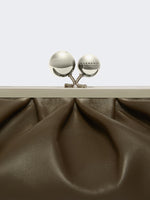 Carregar imagem no visualizador da galeria, dark green medium sheepskin Pasticcino Bag
