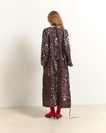 Carregar imagem no visualizador da galeria, burnt umber printed silk dress
