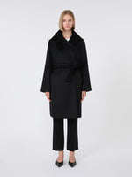 Carregar imagem no visualizador da galeria, black hooded wool coat
