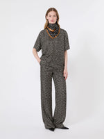 Carregar imagem no visualizador da galeria, Black white Printed silk trousers

