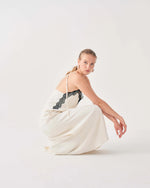 Carregar imagem no visualizador da galeria, cream long dress with lace insert
