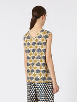 Carregar imagem no visualizador da galeria, mustard reversible printed silk top
