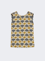 Carregar imagem no visualizador da galeria, mustard reversible printed silk top
