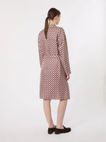 Carregar imagem no visualizador da galeria, bordeuax Printed silk midi shirt dress
