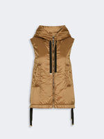 Carregar imagem no visualizador da galeria, caramel padded water-repellent hooded gilet
