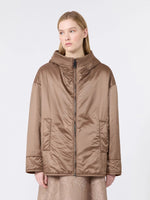 Carregar imagem no visualizador da galeria, mud oversized padded jacket
