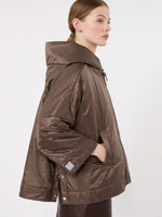 Carregar imagem no visualizador da galeria, brown hooded jacket in water-repellent canvas
