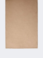 Carregar imagem no visualizador da galeria, honey Silk-blend shawl

