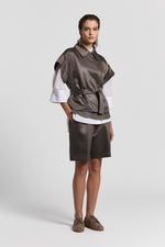 Load image into Gallery viewer, brown bark woman waistcoat
