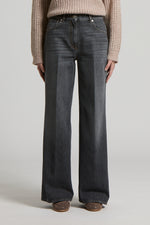 Carregar imagem no visualizador da galeria, Black Pant in denim
