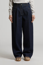 Carregar imagem no visualizador da galeria, universe blue wahsed style denim pants
