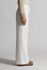 Carregar imagem no visualizador da galeria, natural white denim pants
