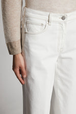 Carregar imagem no visualizador da galeria, natural white denim pants
