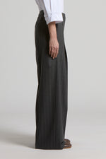 Carregar imagem no visualizador da galeria, eclipse gray Pant with dart

