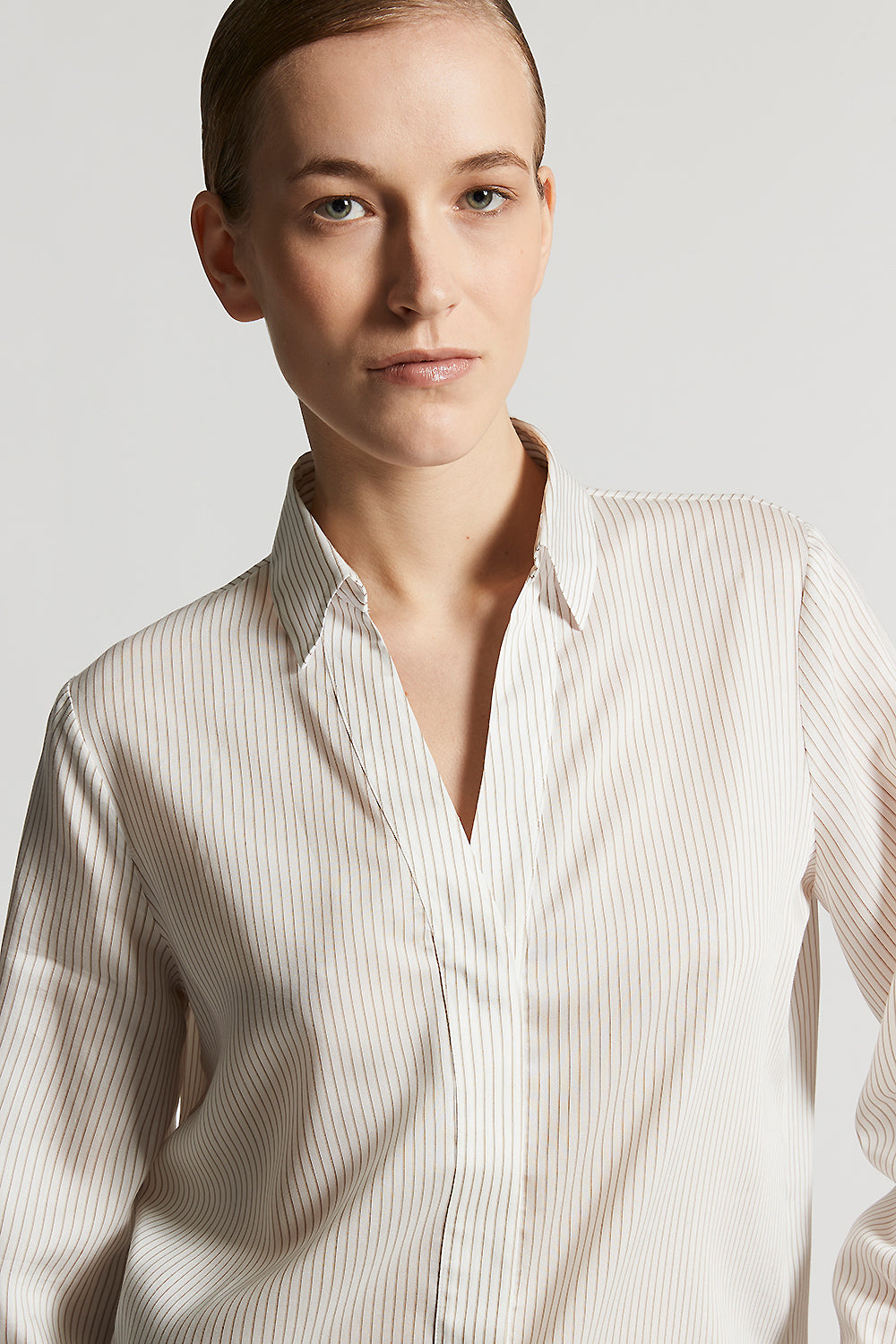 sepia Woman shirt with leaf neck