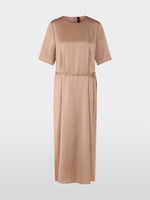 Carregar imagem no visualizador da galeria, warm taupe Midi dress in satin
