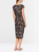 Carregar imagem no visualizador da galeria, elegant cocktail dress with floral print
