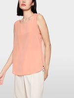 Carregar imagem no visualizador da galeria, peach beige silk top
