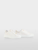 Carregar imagem no visualizador da galeria, off-white leather trainers with stud details

