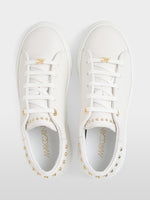 Carregar imagem no visualizador da galeria, off-white leather trainers with stud details

