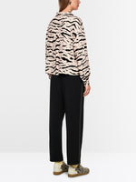 Carregar imagem no visualizador da galeria, magnolia blouse with ‘Rethink Together’ print
