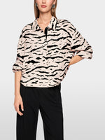 Carregar imagem no visualizador da galeria, magnolia blouse with ‘Rethink Together’ print
