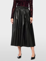 Carregar imagem no visualizador da galeria, black leather midi skirt
