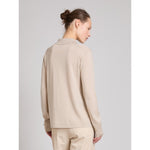 Carregar imagem no visualizador da galeria, sand Shirt-style jumper with patch pockets on the chest
