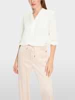 Carregar imagem no visualizador da galeria, off-white wide blouse
