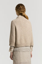 Carregar imagem no visualizador da galeria, sepia beige knitted woman sweater
