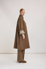 Carregar imagem no visualizador da galeria, oversized marrone coat
