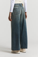 Carregar imagem no visualizador da galeria, ink blue Washed denim pants
