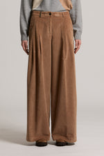 Load image into Gallery viewer, saturn sand pant with double pleat
