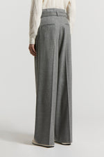 Carregar imagem no visualizador da galeria, stone grey cashmere pants
