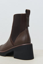 Carregar imagem no visualizador da galeria, real smooth bovine leather boots
