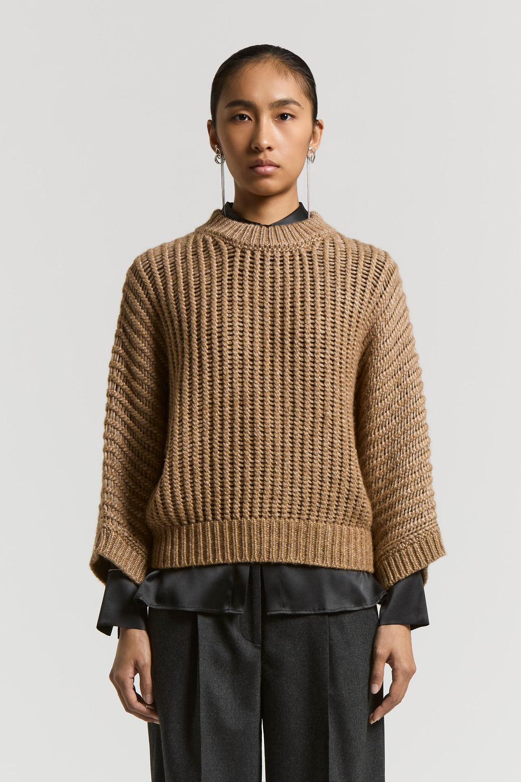 amber beige knitted cape