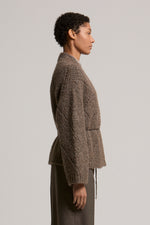 Carregar imagem no visualizador da galeria, deep brown knitted cardigan
