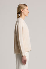 Carregar imagem no visualizador da galeria, ethereal beige Knitted sweater
