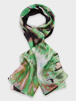 Carregar imagem no visualizador da galeria, black &amp; green silk scarf
