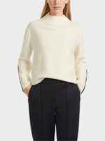 Carregar imagem no visualizador da galeria, off-white knitted sweater

