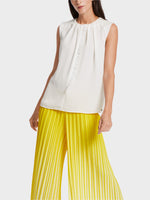 Load image into Gallery viewer, off-white top with ruffle detail
