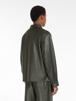 Carregar imagem no visualizador da galeria, kaki leather jacket
