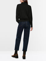 Carregar imagem no visualizador da galeria, black feminine shirt
